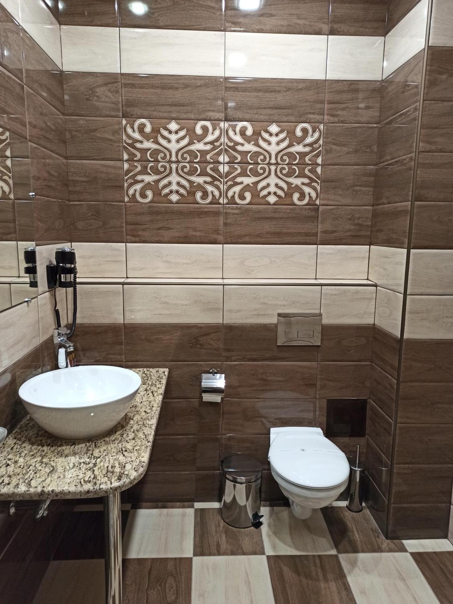 Хотел Театъръ Hotel Pleven ภายนอก รูปภาพ