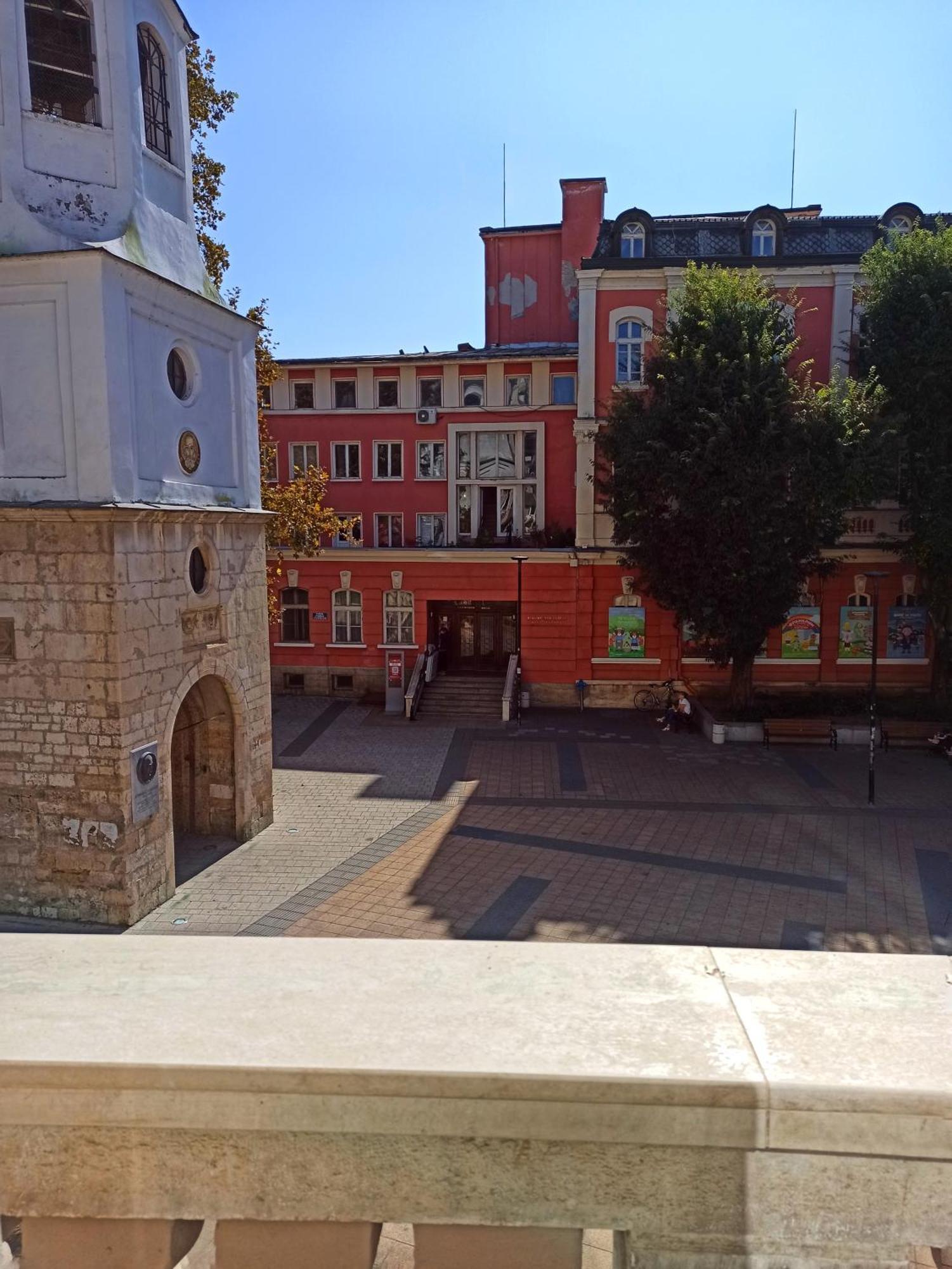 Хотел Театъръ Hotel Pleven ภายนอก รูปภาพ